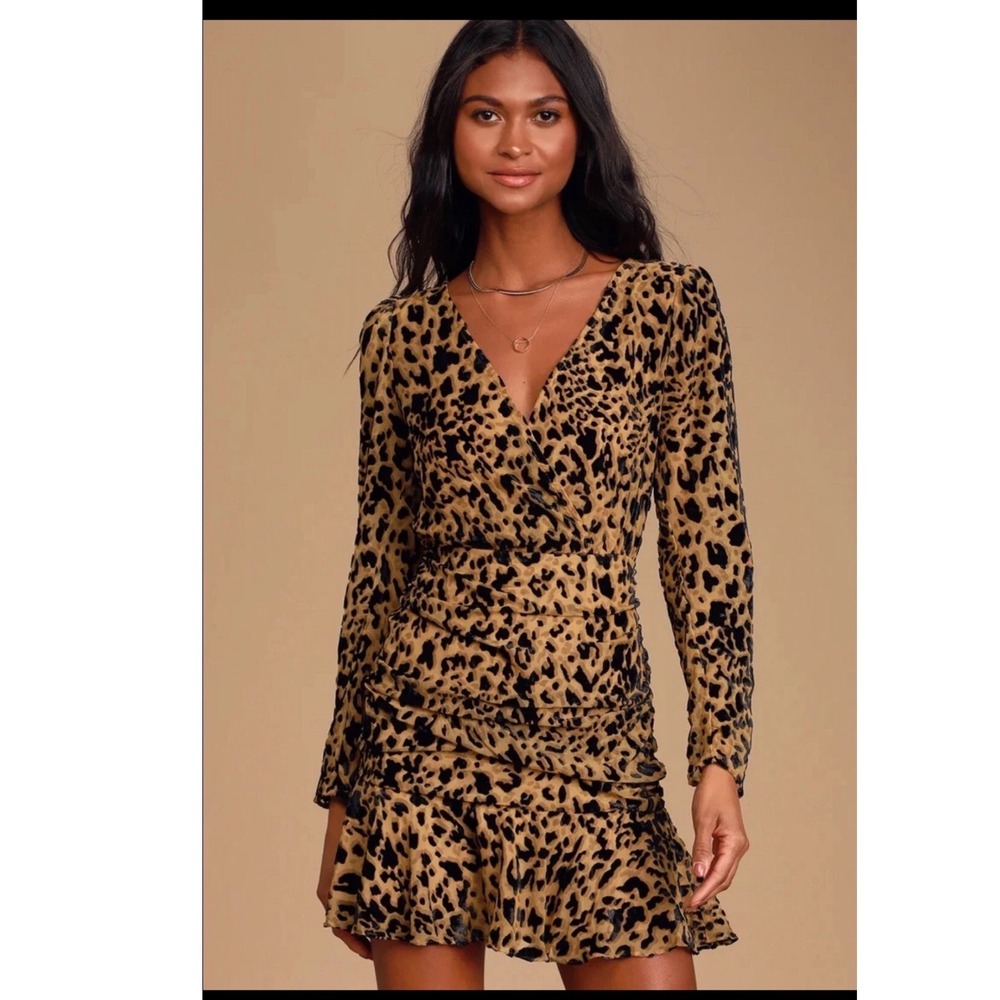 ASTR The Label Leopard Print Burnout Velvet Ruched Mini Dress Tan‎ Black Small